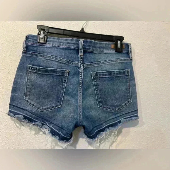 BlankNYC Women's Denim Shorts, Rose & Butterfly Embroidery, Size 27, NWT - Picture 5 of 9
